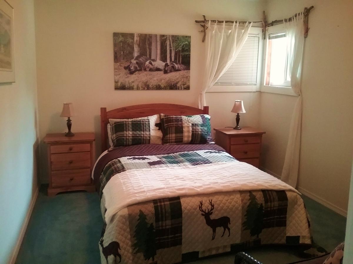 Eagle Bear Lodge Tatla Lake Екстериор снимка