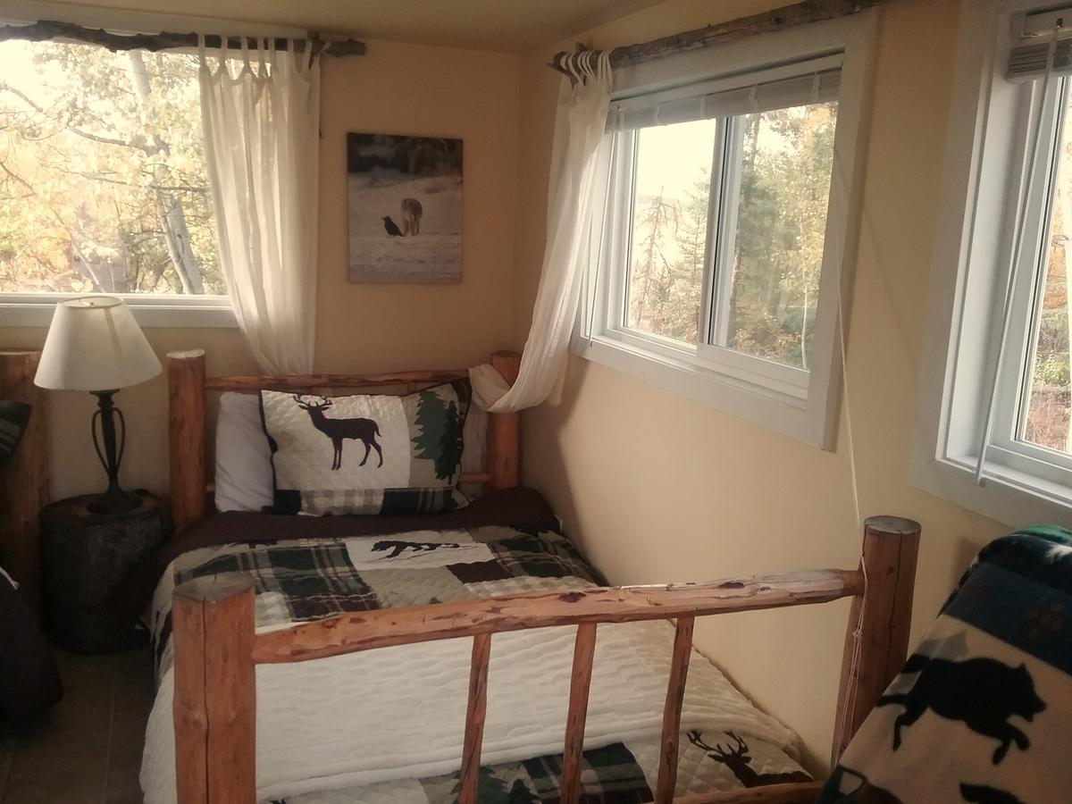Eagle Bear Lodge Tatla Lake Екстериор снимка